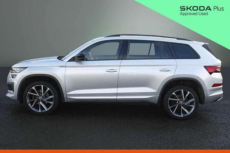 Used Skoda Kodiaq SportLine 150 HP (110 kW) 2023 Brilliant silver metallic SUV