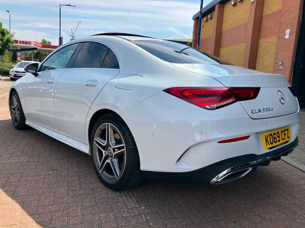 Used Mercedes CLA220 AMG Line Premium Plus 190 HP (139 kW) 2020 White Coupe