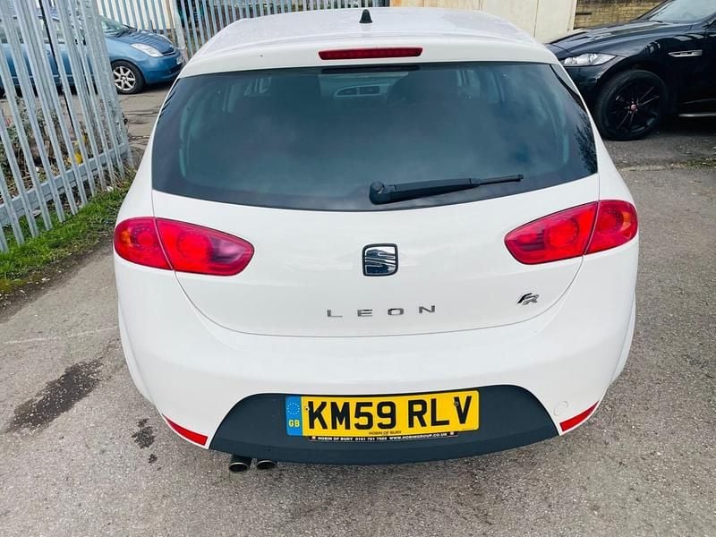 Used Seat Leon FR 2009 White Hatchback