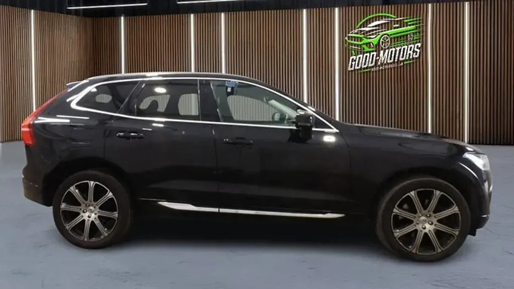 Used Volvo XC60 Inscription 235 HP (172 kW) 2019 Black SUV