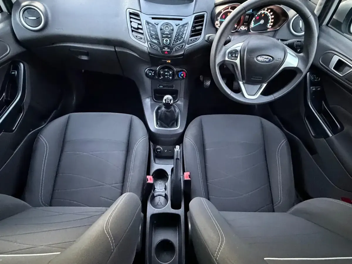 Used Ford Fiesta Style 95 HP (69 kW) 2014 Silver Hatchback