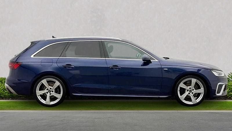 Used Audi A4 S-Line 150 HP (110 kW) 2023 Blue Estate