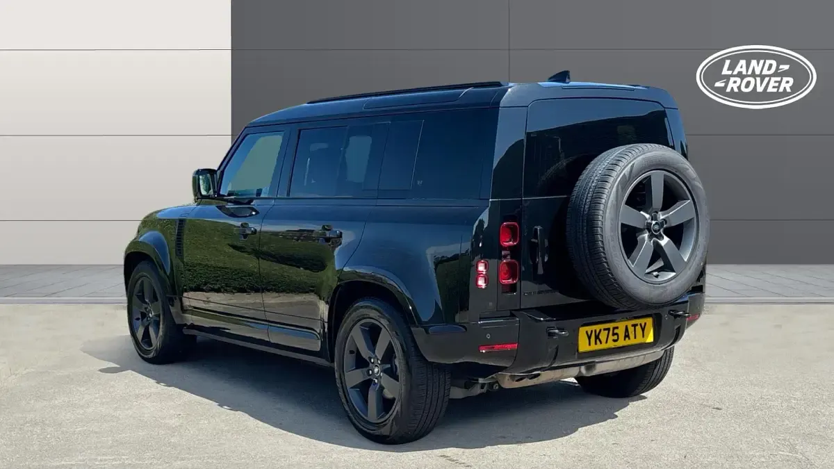 Used Land Rover Defender SE Dynamic 249 HP (183 kW) 2025 Other SUV