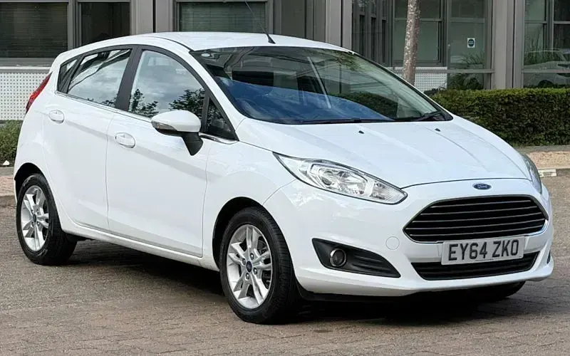Usado Ford Fiesta Zetec 101 HP (74 kW) 2017 Citadino