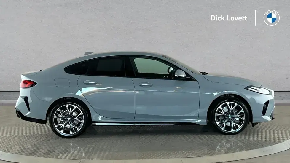Usado BMW 220 M Sport 168 HP (123 kW) 2026 Cinzento Coupé