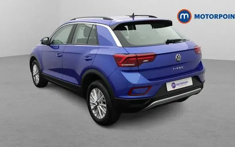 Used VW T-Roc Life 110 HP (80 kW) 2023 Blue SUV