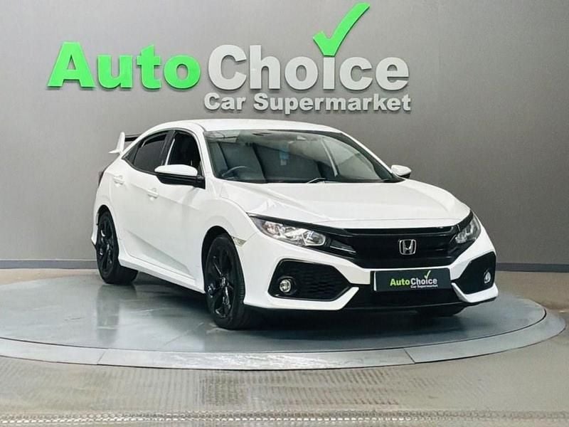 Begagnad Honda Civic SR 129 HK (94 kW) 2018 Vit Halvkombi