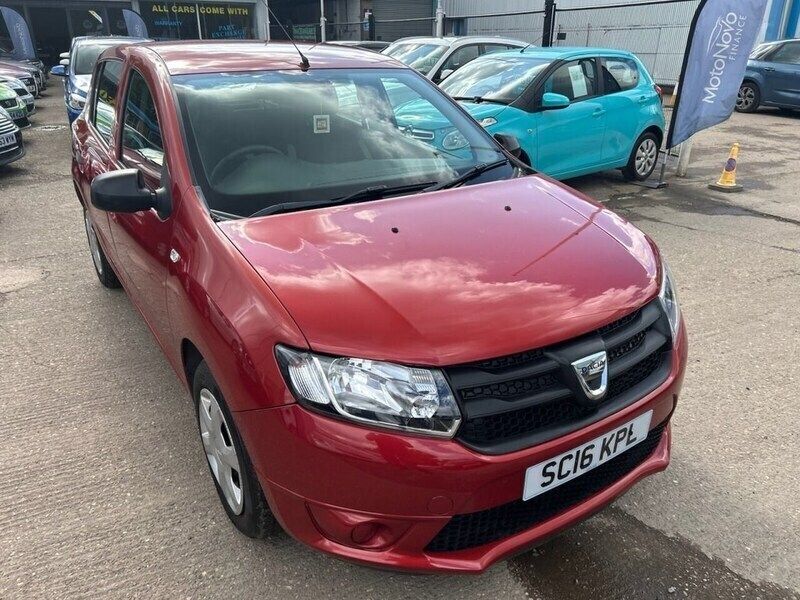 Red Used 2016 Dacia Sandero Ambiance Hatchback | £4,999 (Fair price) - Image 1/4