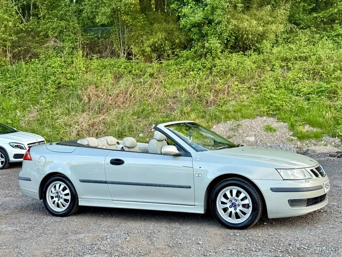 Używany Saab 9-3 Cabriolet Vector 175 KM (128 kW) 2004 Srebrny Kabriolet