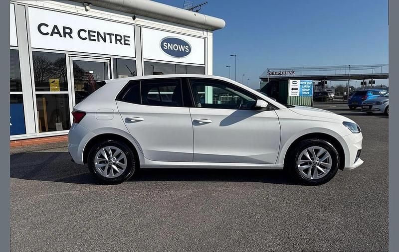 Used Skoda Fabia Comfort 95 HP (69 kW) 2022 White Hatchback