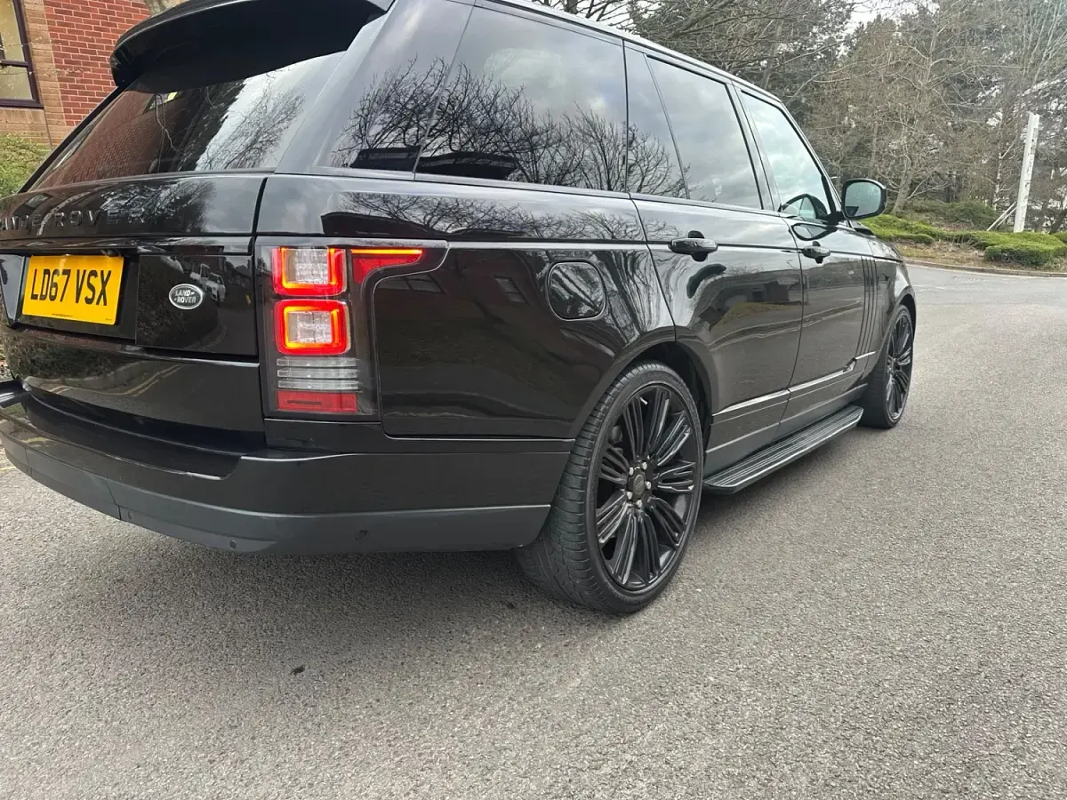 Usado Land Rover Range Rover Vogue SE 258 CV (189 kW) 2017 Negro SUV