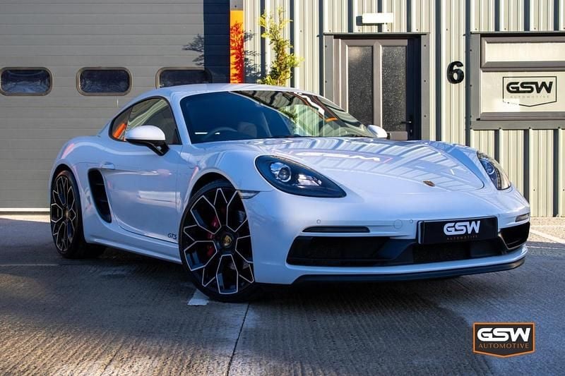 Used Porsche 718 Cayman 365 HP (268 kW) 2019 White Coupe