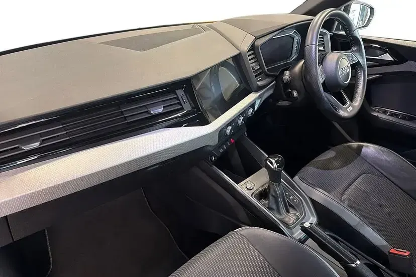 Used Audi A1 Sportback S-Line 114 HP (83 kW) 2019 Mythos black Hatchback