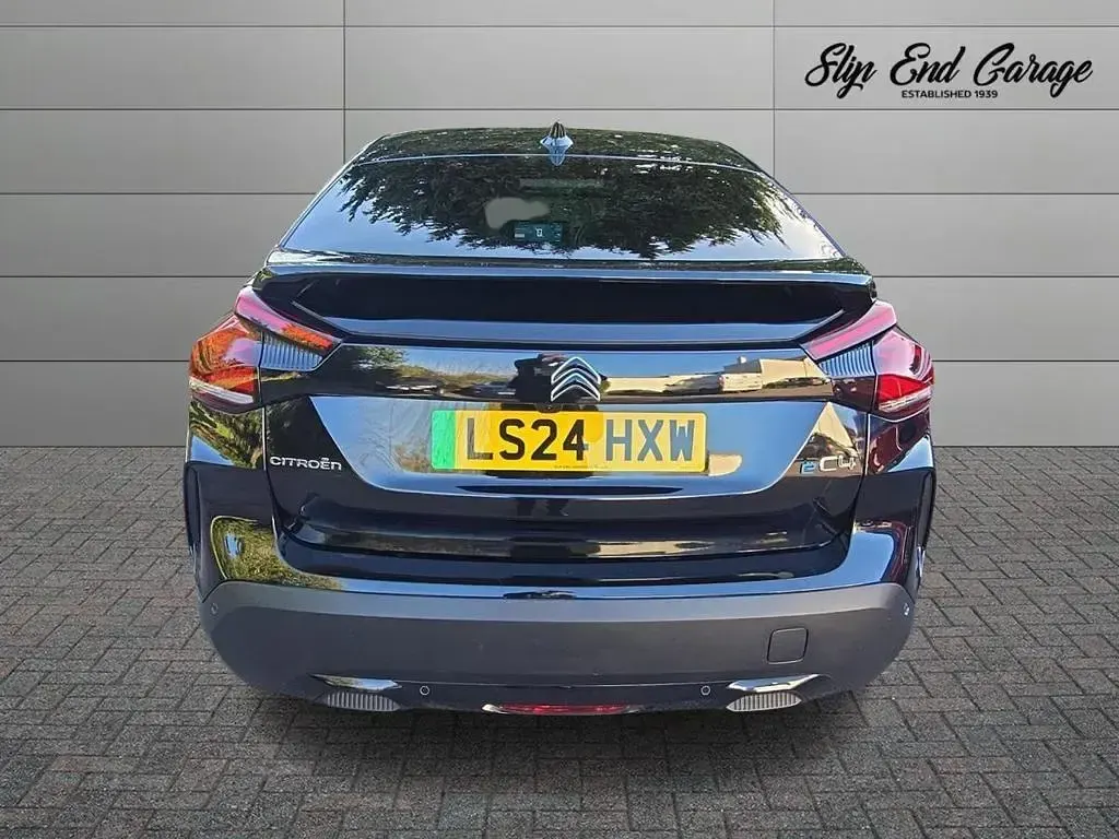 Used Citroën e-C4 Shine 98 kW (134 HP) 2024 Black Hatchback