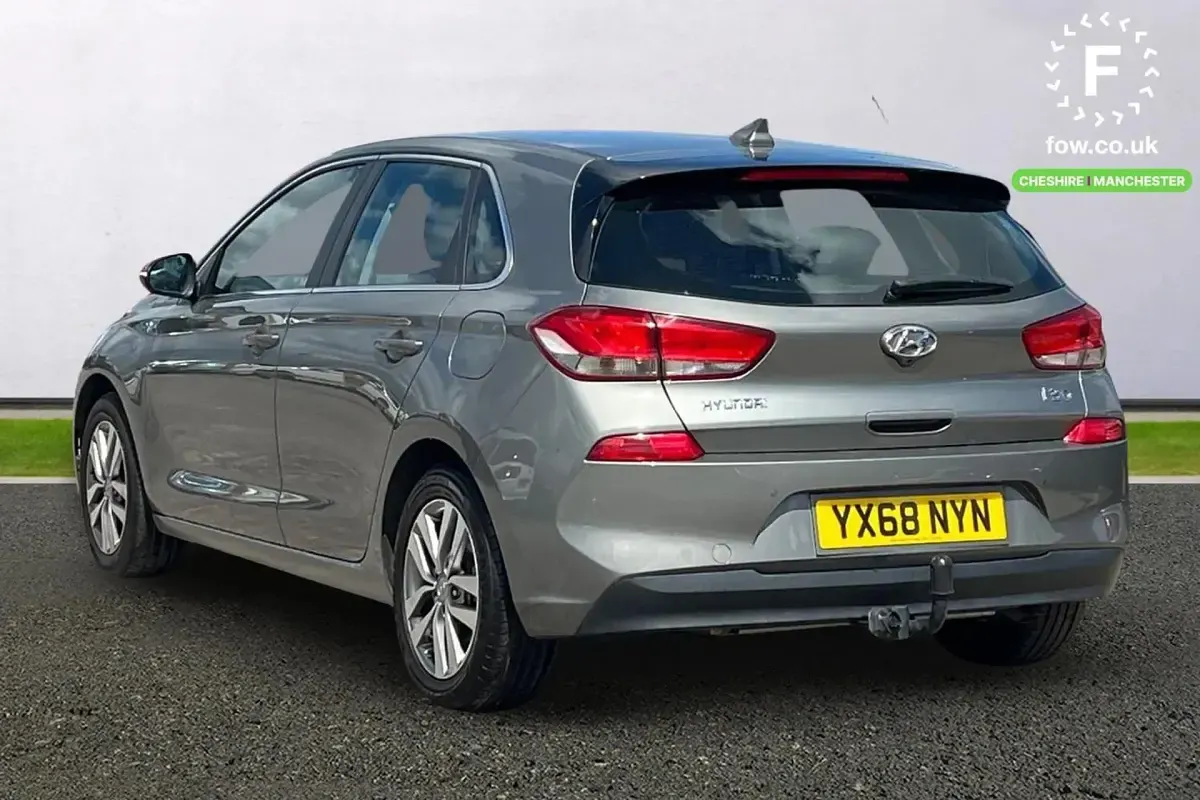 Used Hyundai i30 SE 120 HP (88 kW) 2018 Grey Hatchback