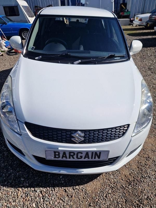 White Used 2013 Suzuki Swift SZ3 Hatchback | £3,000 (Super price) - Image 1/4