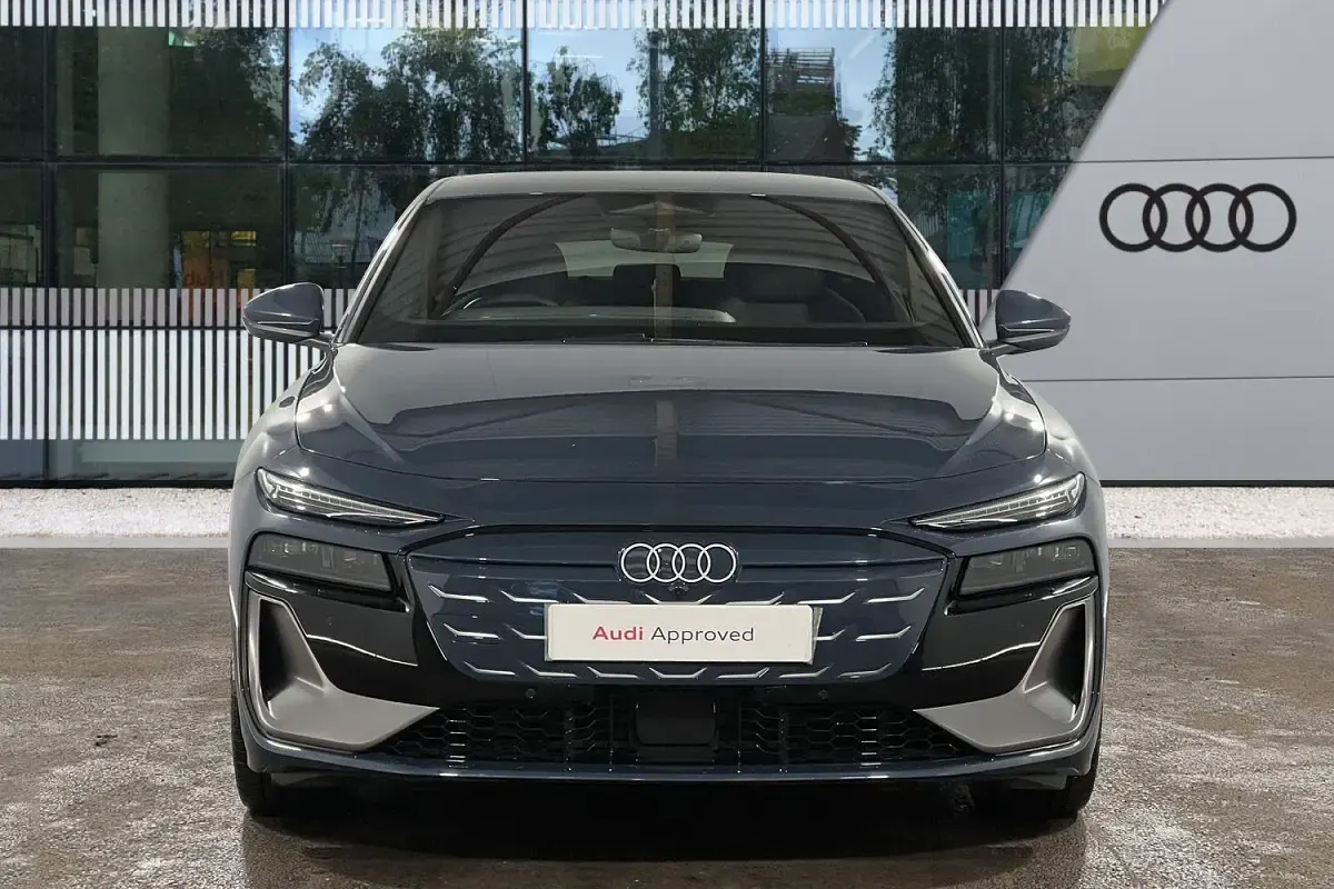Used Audi A6 e-tron S-Line 210 kW (286 HP) 2025 Blue Estate