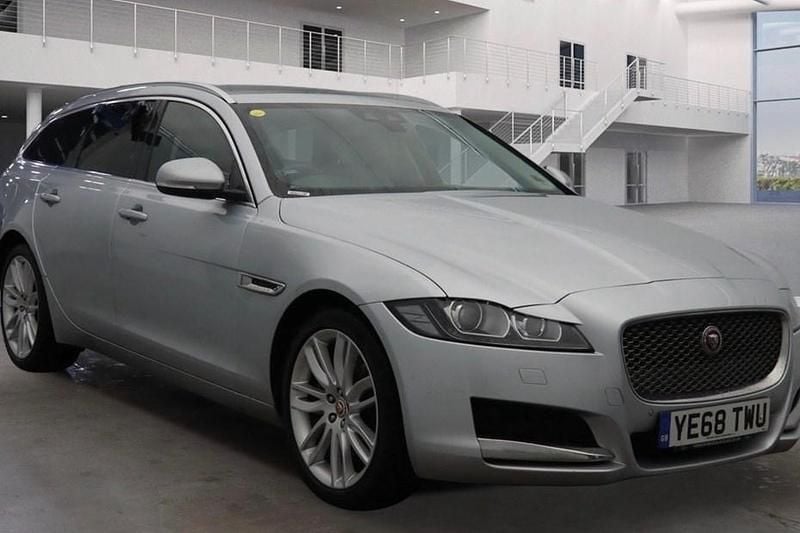 Used Jaguar XF Sportbrake Portfolio 180 HP (132 kW) 2018 Estate