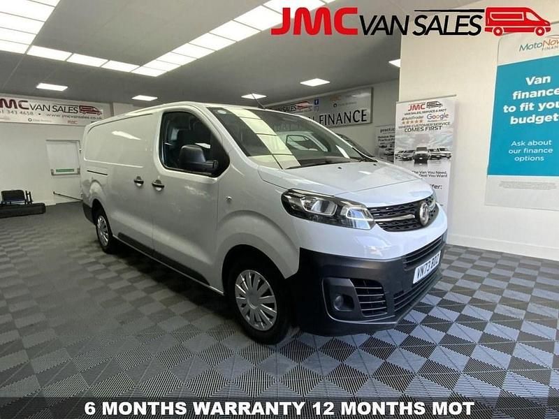 Used Vauxhall Vivaro 100 HP (73 kW) 2023 White MPV