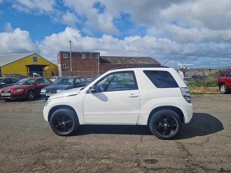 Used Suzuki Grand Vitara SZ4 2012 White Estate
