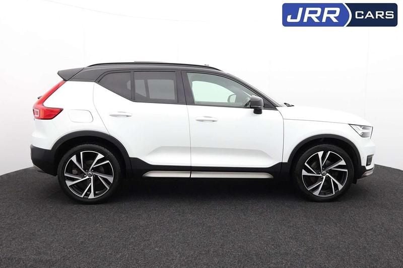 Used Volvo XC40 2018 White SUV
