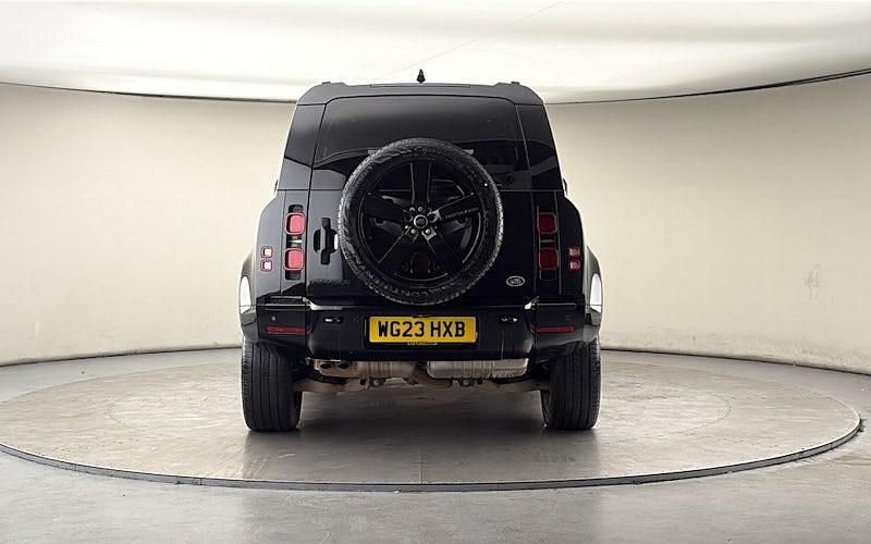 Usado Land Rover Defender HSE Dynamic 300 CV (220 kW) 2023 Negro SUV