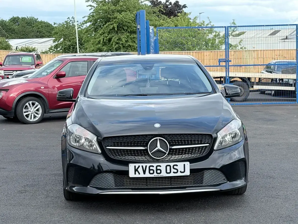 Used Mercedes A180 SE 2016 Black Hatchback