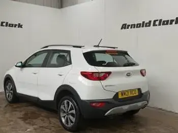 Used Kia Stonic 99 HP (72 kW) 2021 White SUV