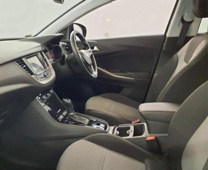 Used Vauxhall Grandland X S 120 HP (88 kW) 2019 Grey SUV