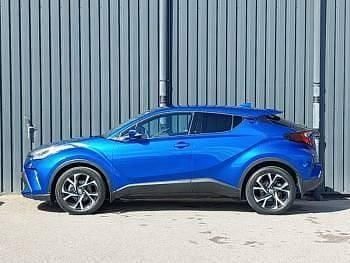 Second-hand Toyota C-HR Design 122 CP (89 kW) 2020 Albastru SUV