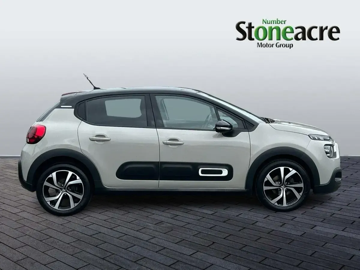 Used Citroën C3 PureTech 83 HP (61 kW) 2021 Beige Hatchback