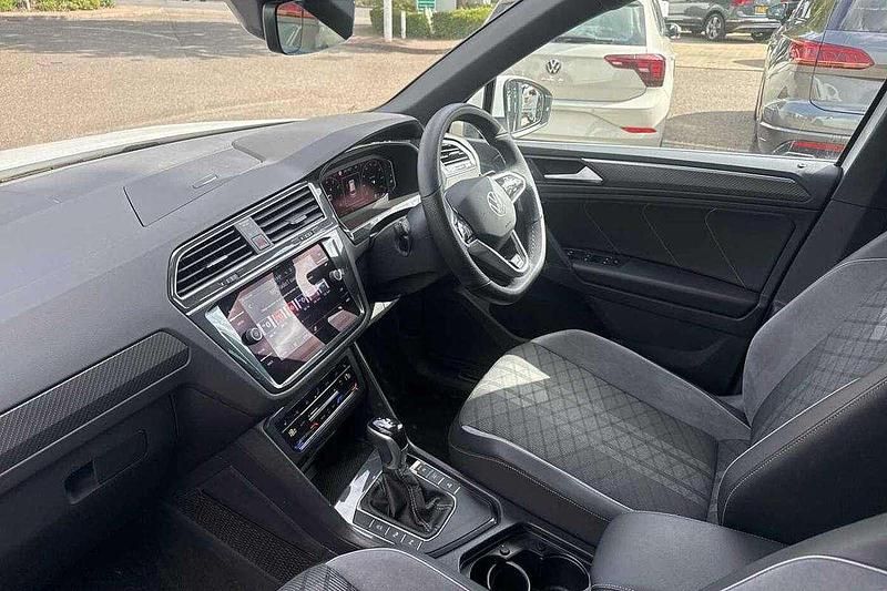 Image 2/4