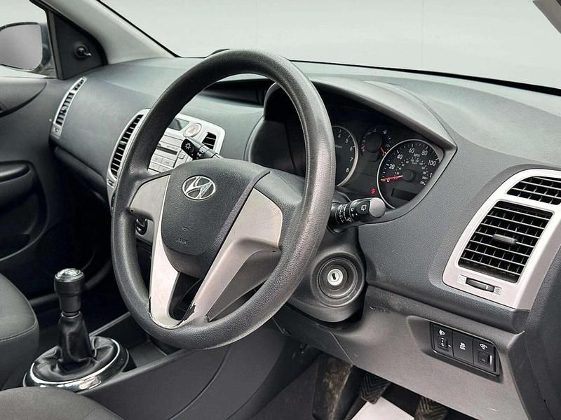 Used Hyundai i20 Classic 2012 Silver Hatchback