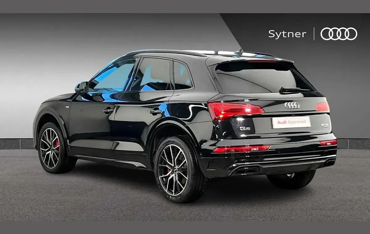 Used Audi Q5 Comfort 200 HP (147 kW) 2022 Black SUV