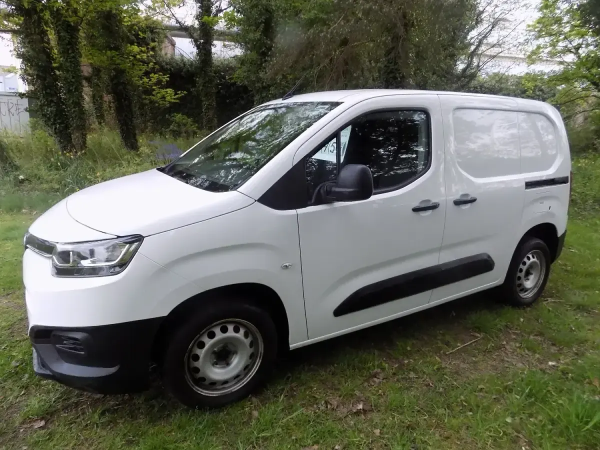 Used Toyota Proace Active 120 HP (88 kW) 2022 White MPV