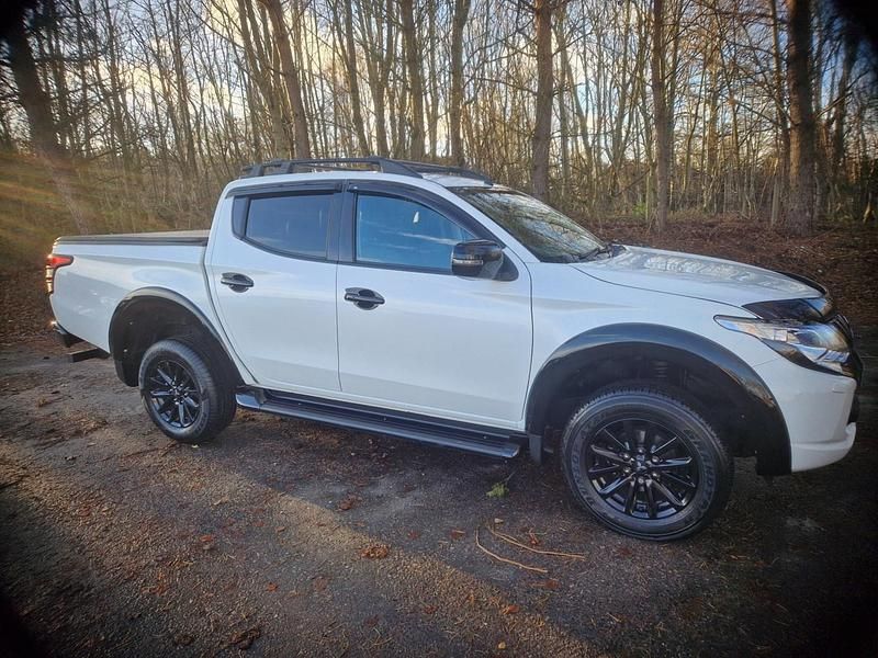 White Used 2019 Mitsubishi L200 Pickup | £20,995 (A bit pricey) - Image 1/4