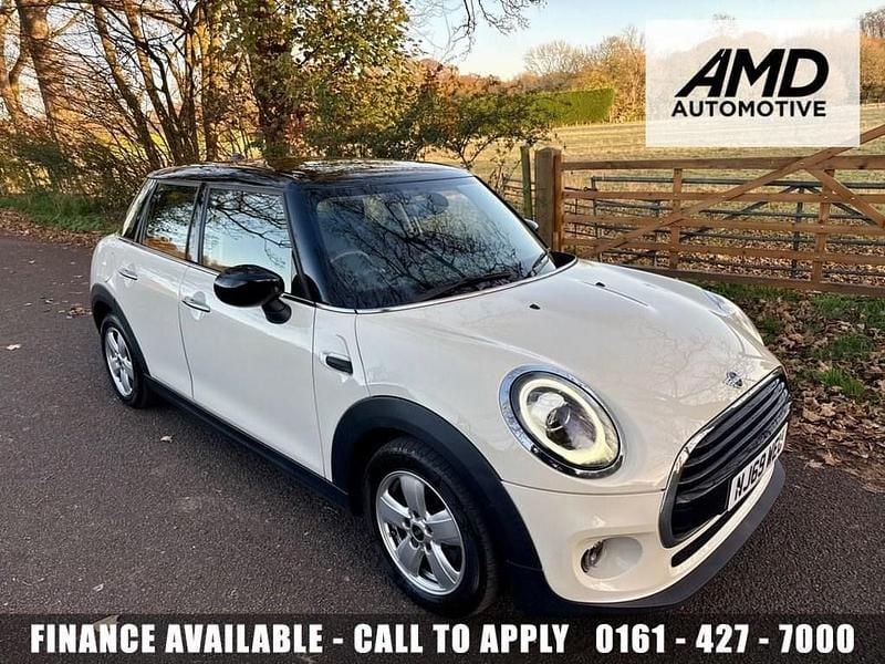White Used 2019 Mini Cooper Classic Hatchback | £11,440 (Super price) - Image 1/3