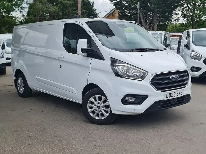 Used Ford Transit Custom Limited 130 HP (95 kW) 2023 White Van