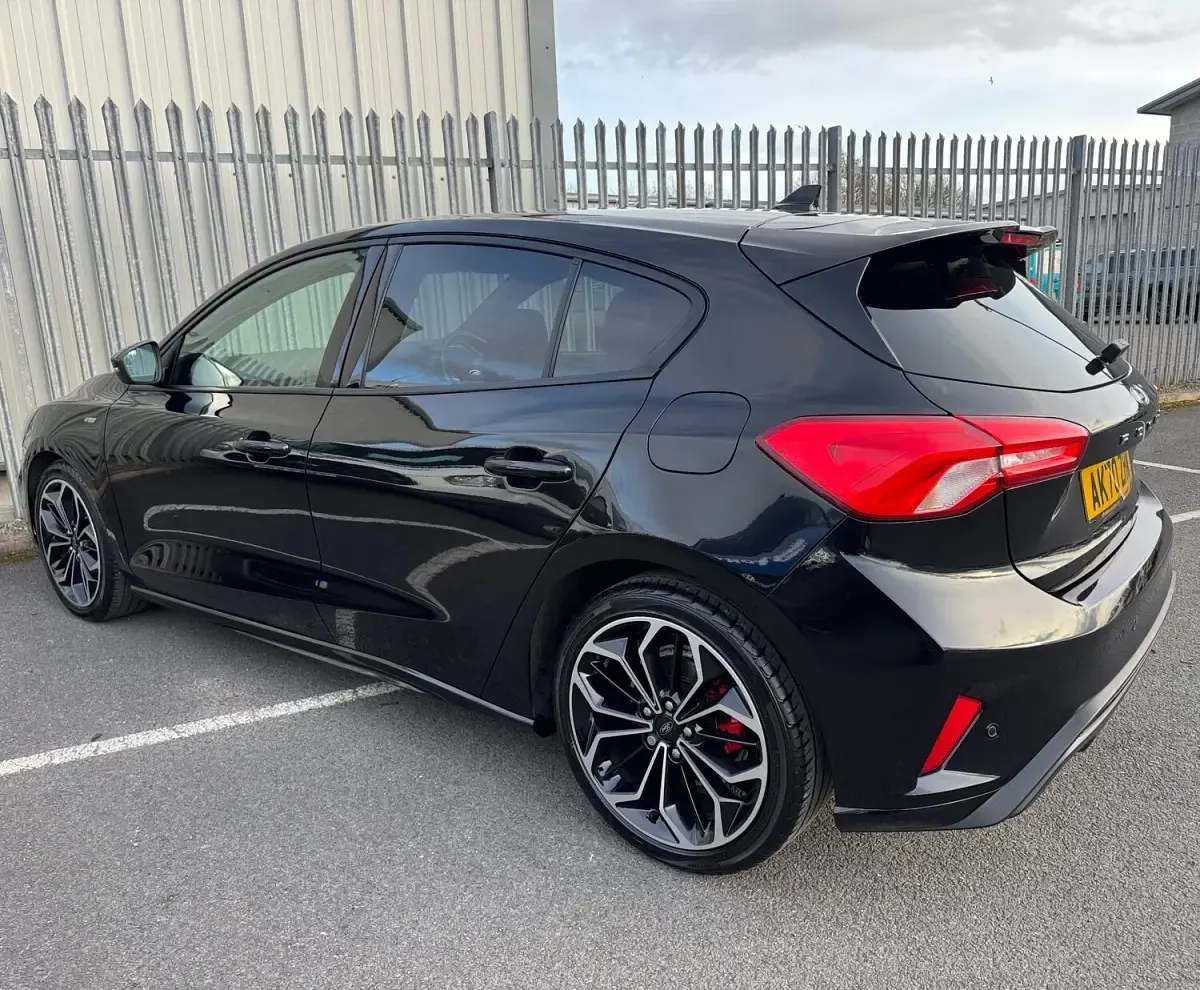 Used Ford Focus ST-Line X 120 HP (88 kW) 2021 Black Hatchback