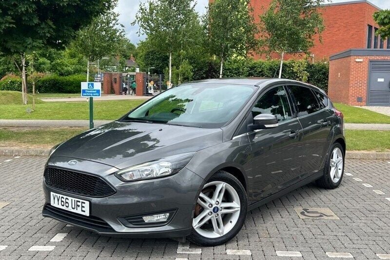 Grey Used 2016 Ford Focus Zetec Hatchback | £5,990 (Good price) - Image 1/1