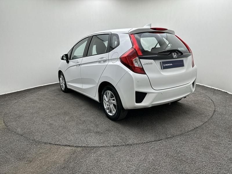 Used Honda Jazz SE 102 HP (75 kW) 2017 White Hatchback