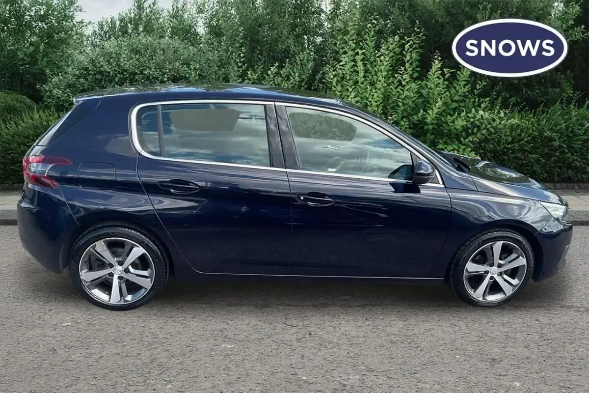 Usado Peugeot 308 Allure 131 CV (96 kW) 2019 Azul Utilitario