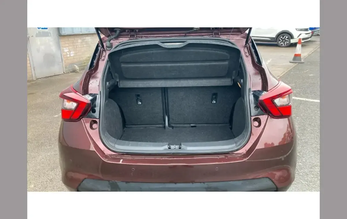 Used Nissan Micra 92 HP (67 kW) 2022 Red Hatchback