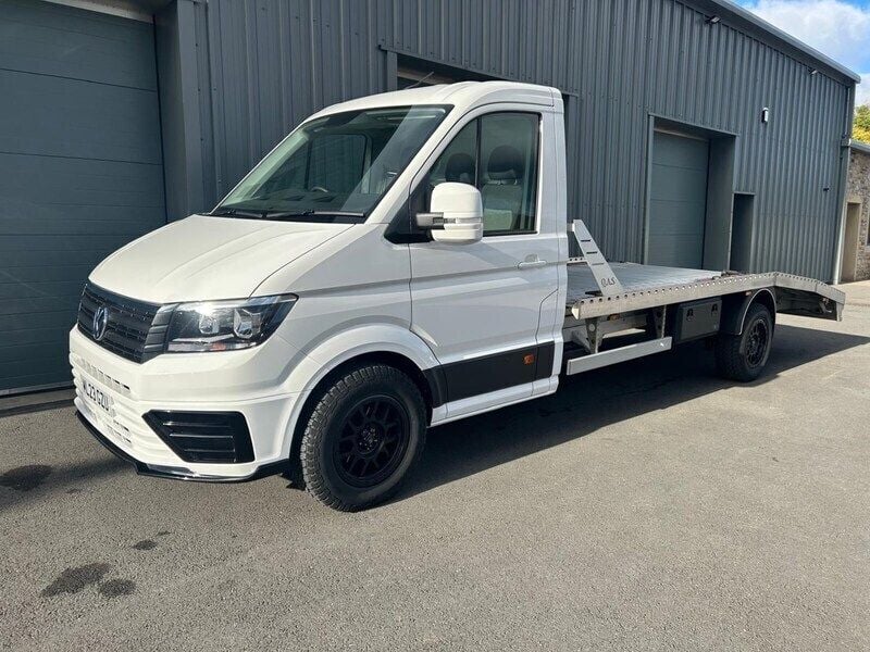 White Used 2023 VW Crafter Van | £35,000 (Fair price) - Image 1/4