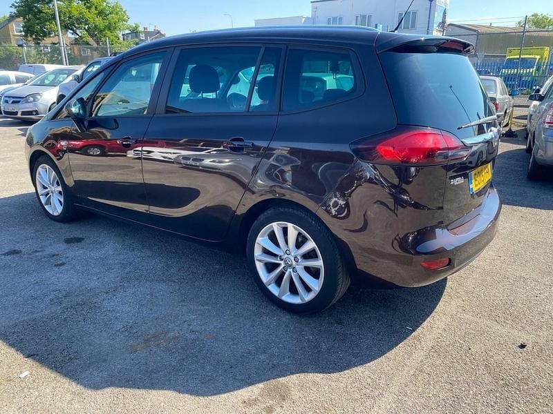 Used Vauxhall Zafira Tourer SRi 140 HP (102 kW) 2015 Brown MPV