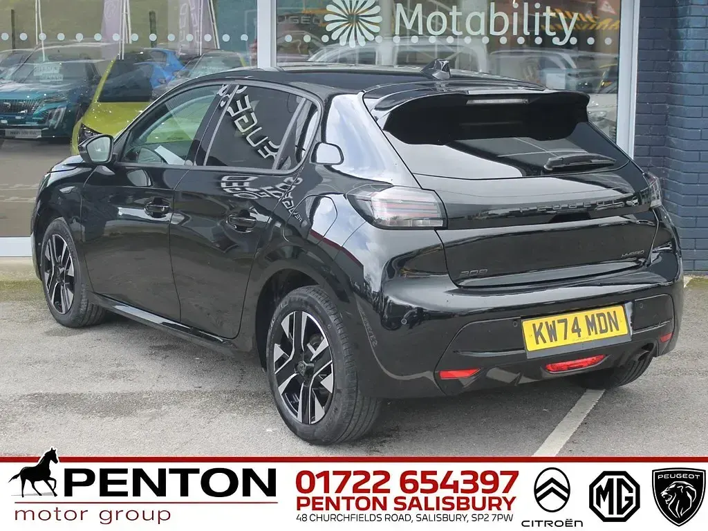 Used Peugeot 208 Allure 110 HP (80 kW) 2024 Black Hatchback