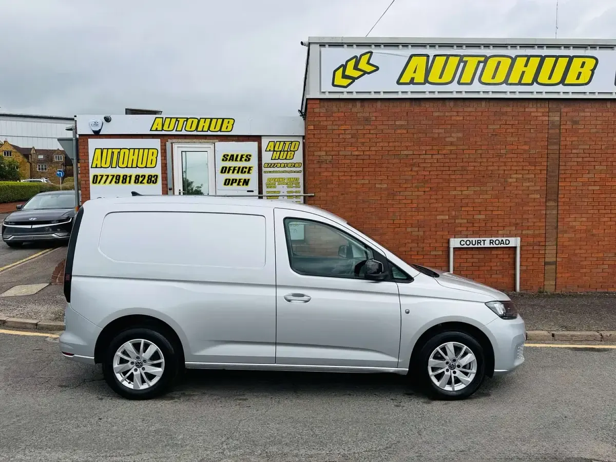 Used VW Caddy Pro 122 HP (89 kW) 2023 Silver MPV