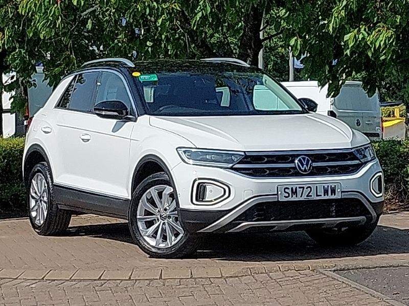 White Used 2023 VW T-Roc Style SUV | £21,998 (Fair price) - Image 1/4