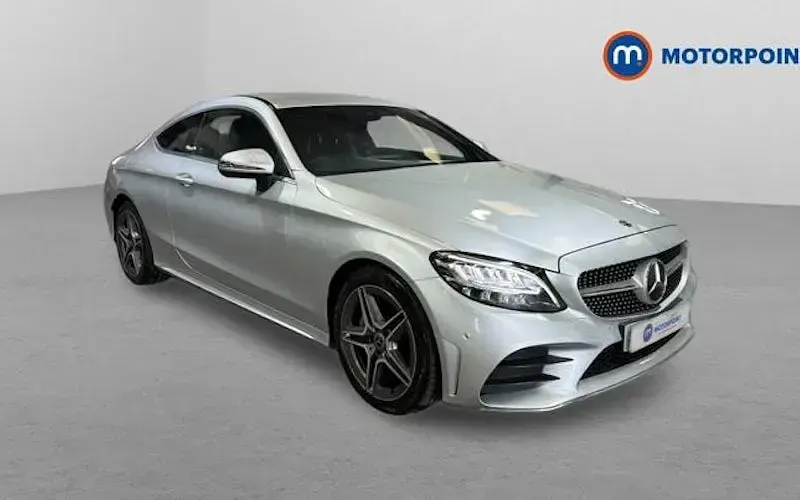 Usado Mercedes C200 AMG line 184 HP (135 kW) 2019 Coupé