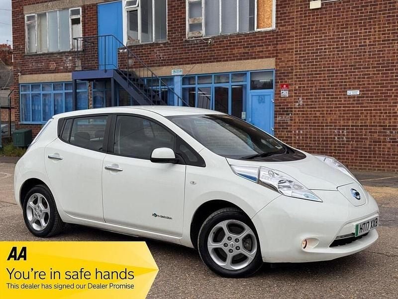 White Used 2017 Nissan Leaf Acenta Hatchback | £4,089 (Fair price) - Image 1/4